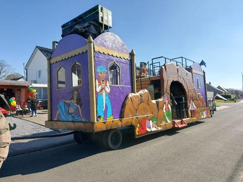 Karnavalwagens TE HUUR, Hobby en Vrije tijd, Feestartikelen | Verhuur, Gebruikt, Ophalen