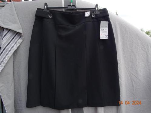 Belle jupe noire taille 48, collection CANDA, nouvelle, Vêtements | Femmes, Grandes tailles, Neuf, Jupe, Noir, Enlèvement ou Envoi