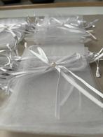 30 witte organza zakjes, Ophalen of Verzenden