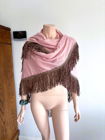  Omslagdoek / Sjaal met Franjes – Daimlook  beschikbaar voor biedingen