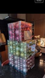 Kerstballen nieuw in doos, Enlèvement