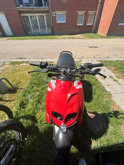 Peugeot tkr 2005 25cc, Fietsen en Brommers, Scooters | Piaggio, Gebruikt, Ophalen