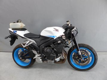 Moteur CBR600RR et pièces Moto accidentée beschikbaar voor biedingen