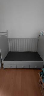 Lit Ikea et armoire ikea