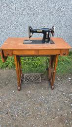 Vintage naaimachine Pfaff antiek, Antiek en Kunst, Antiek | Naaimachines, Ophalen of Verzenden