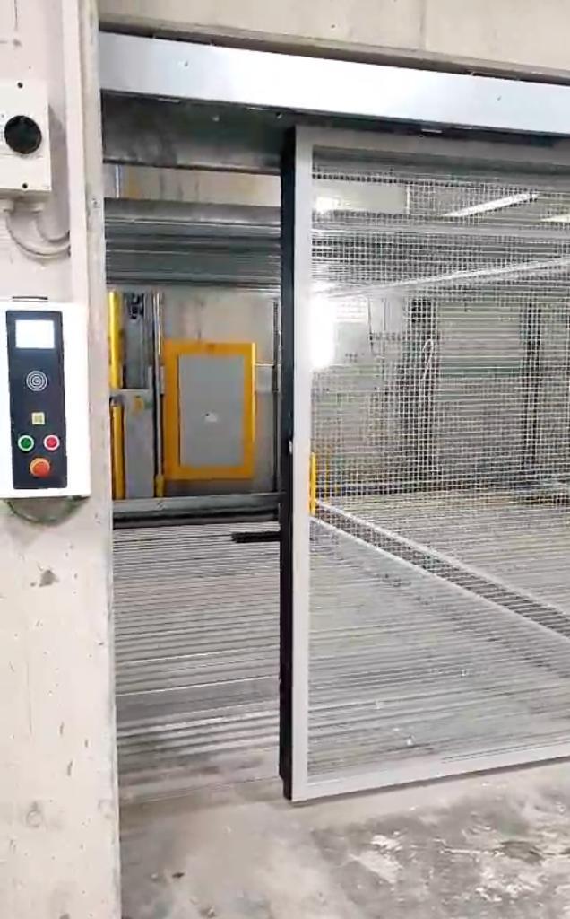 Location parking souterrain à 7 min à pied de Gand-St-Pierre, Immo, Garages en Parkeerplaatsen, Gent