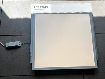 Dalle led 60 cm x 60 cm beschikbaar voor biedingen
