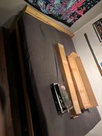 GRATIS Bed met 2 zwarte matrassen. Lattenbodem inclusief., Huis en Inrichting, Ophalen, Zo goed als nieuw