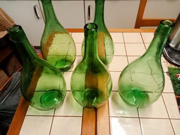 15 kleine turries van 2 liter  beschikbaar voor biedingen