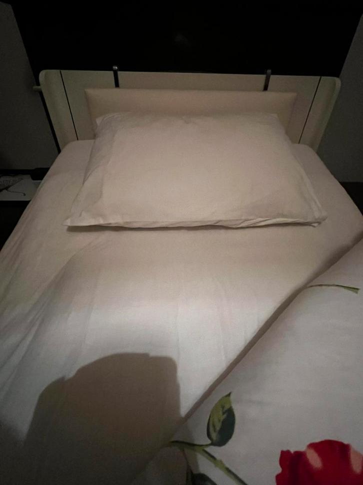 Auping 1pers. Elektrisch, Huis en Inrichting, Slaapkamer | Bedden, Gebruikt, Eenpersoons, Wit, Ophalen