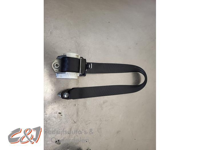 Veiligheidsgordel rechts-voor van een Iveco New Daily, Auto-onderdelen, Interieur en Bekleding, Overige automerken, Gebruikt, 3 maanden garantie