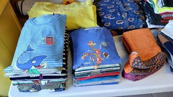 pyjama's Woody-2x badjas Woody-2xWoody pantoffel-1 onesy beschikbaar voor biedingen