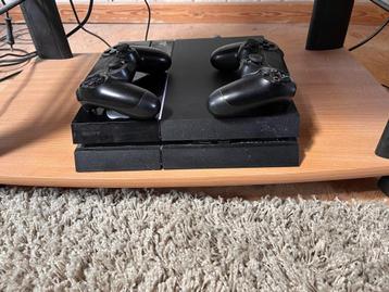 playstation 4 + 2 controllers + games beschikbaar voor biedingen