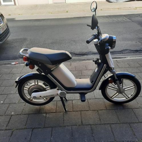 elektrische scooter matra/e-md+, Fietsen en Brommers, Scooters | Aprilia, Zo goed als nieuw, Overige modellen, Klasse B (45 km/u)