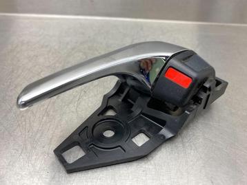 PORTIERGREEP BUITEN LINKS VOOR Toyota RAV4 (A4) beschikbaar voor biedingen