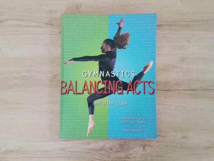 Boek: Gymnastics - Balancing Acts (1992 and 1996 olympics), Boeken, Sportboeken, Gelezen, Ophalen of Verzenden