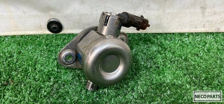 BRANDSTOFPOMP 1.5 B RANGE ROVER L551 J3P3-9D376-AA, Auto-onderdelen, Carrosserie, Spatbord, Land Rover, Gebruikt, Ophalen of Verzenden