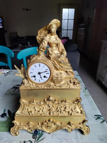 Bronzen touwtjes uurwerk, Antiek en Kunst, Ophalen