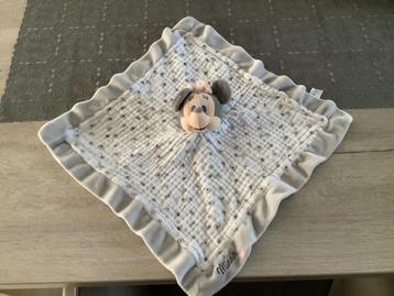 Disney Minnie Mouse knuffeldoekje beschikbaar voor biedingen