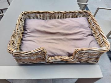 Hondenmand happy house  beschikbaar voor biedingen