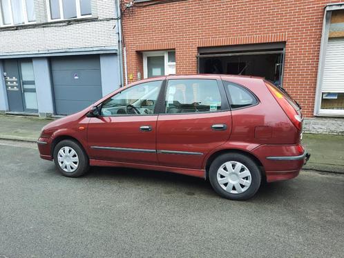 Nissan Almera Tino, Autos, Nissan, Particulier, Almera Tino, Essence, Euro 4, MPV ou Monospace, 5 portes, Boîte manuelle, Rouge