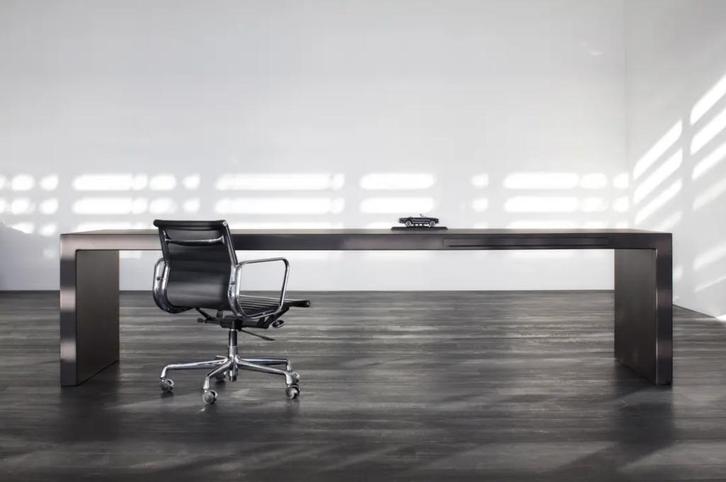 Colect B-ARTABLE Dining table handgemaakte stalen eettafel, Maison & Meubles, Tables | Tables à manger, Comme neuf, 50 à 100 cm