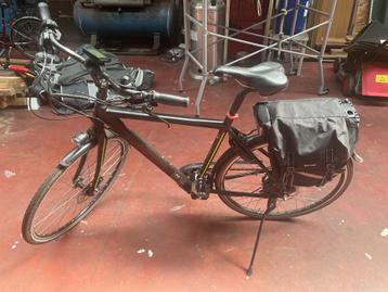 Elektrische herenfiets, Fietsen en Brommers, Elektrische fietsen, Gebruikt, 55 tot 59 cm, 30 tot 50 km per accu, Ophalen