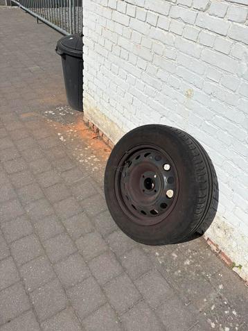 Goodrich band op velg 195/65R15 beschikbaar voor biedingen
