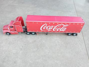 Coca Cola camion met lichtjes beschikbaar voor biedingen