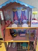 Houten poppenhuis  3 barbie poppen barbie tas 2dvd dora, Ophalen, Poppenhuis