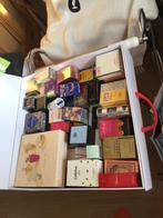 Doos 68 parfums miniatuur, Ophalen of Verzenden, Zo goed als nieuw, Miniatuur