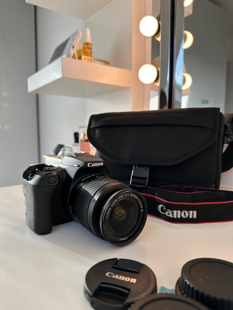 Canon EOS 250d dslr Camera 18-55mm lens, Audio, Tv en Foto, Fotocamera's Digitaal, Zo goed als nieuw, Canon, Ophalen