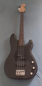 Squier Affinity Series Precision Bass PJ Charcoal, Muziek en Instrumenten, Snaarinstrumenten | Gitaren | Bas, Ophalen, Zo goed als nieuw