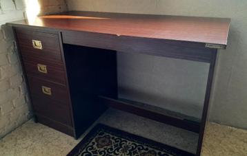 Bureau marine stijl met ladenblok. beschikbaar voor biedingen