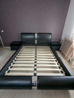 Tweepersoonsbed en twee nachtkastjes, Huis en Inrichting, Slaapkamer | Bedden, Ophalen, Tweepersoons, Zo goed als nieuw, 200 cm
