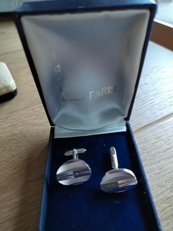 ensemble de boutons de manchette en argent de la marque IRA, Enlèvement ou Envoi, Neuf
