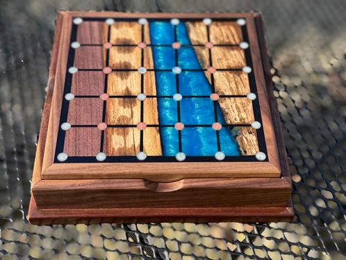 TAK: abstract strategisch spel in de stijl van schaken, Hobby en Vrije tijd, Gezelschapsspellen | Bordspellen, Nieuw, Een of twee spelers