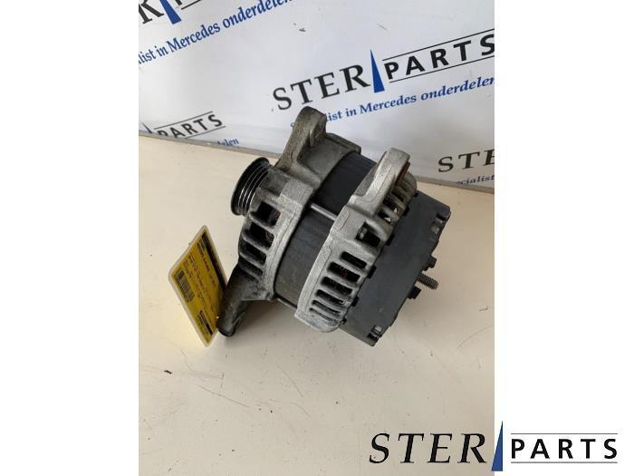 Dynamo van een Mercedes B-Klasse, Auto-onderdelen, Motor en Toebehoren, Mercedes-Benz, Gebruikt, 3 maanden garantie, Ophalen of Verzenden