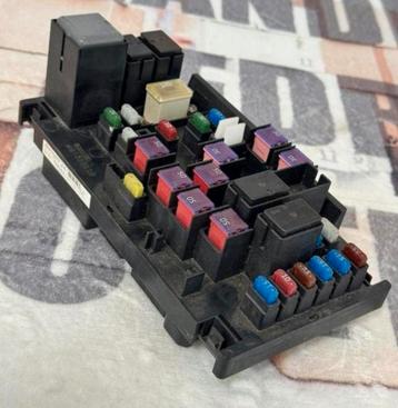 Subaru Impreza wrx Zekeringkast 2008-2011 82241FG010 oem beschikbaar voor biedingen