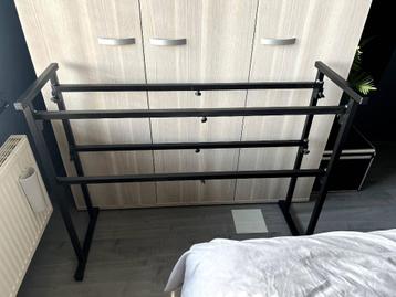 DAB DJ stand beschikbaar voor biedingen