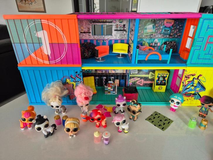 Lol surprise popjes met Clubhuis., Verzamelen, Poppetjes en Figuurtjes, Gebruikt, Ophalen of Verzenden