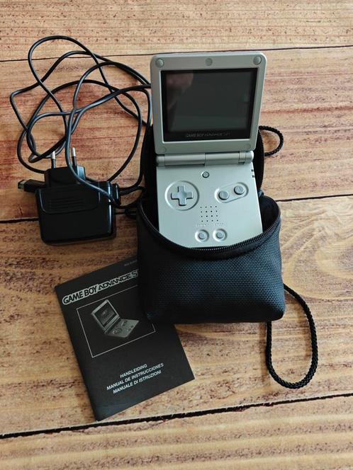 Game Boy advance SP + 4 spelletjes, Games en Spelcomputers, Spelcomputers | Nintendo Game Boy, Gebruikt, Game Boy Advance, Met games