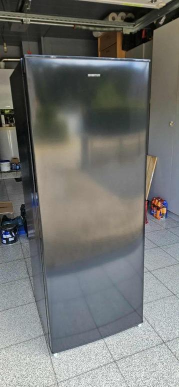 Diepvries schadevrij. beschikbaar voor biedingen