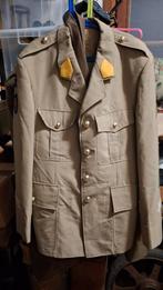 Veste belge plus cravate