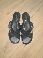 Zwarte slippers Michael kors mt 37,5, Vêtements | Femmes, Chaussures, Comme neuf, Enlèvement ou Envoi, Sandales de bain