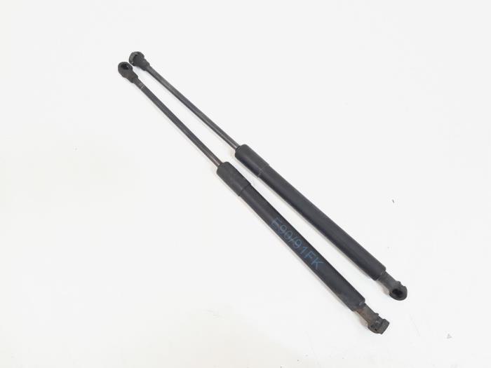 Gasdemper Motorkap Set van een BMW 3-Serie, Auto-onderdelen, Carrosserie, BMW, Gebruikt, 3 maanden garantie, Ophalen of Verzenden