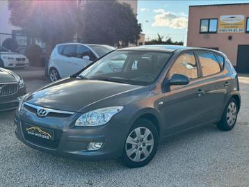 Hyundai i30 1.6i Lounge *Automaat*