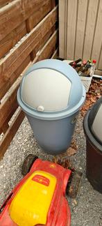 2 vuilbakken, Huis en Inrichting, Woonaccessoires | Prullenbakken, Ophalen of Verzenden, Zo goed als nieuw