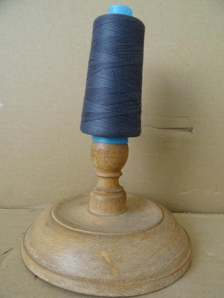 Curiosa houten garenhouder wolhouder huisvlijt 19cm 1960, Antiek en Kunst, Curiosa en Brocante, Ophalen of Verzenden