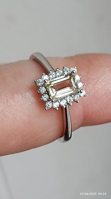 Prachtige sterling zilveren ring met diaspore of zultaniet beschikbaar voor biedingen